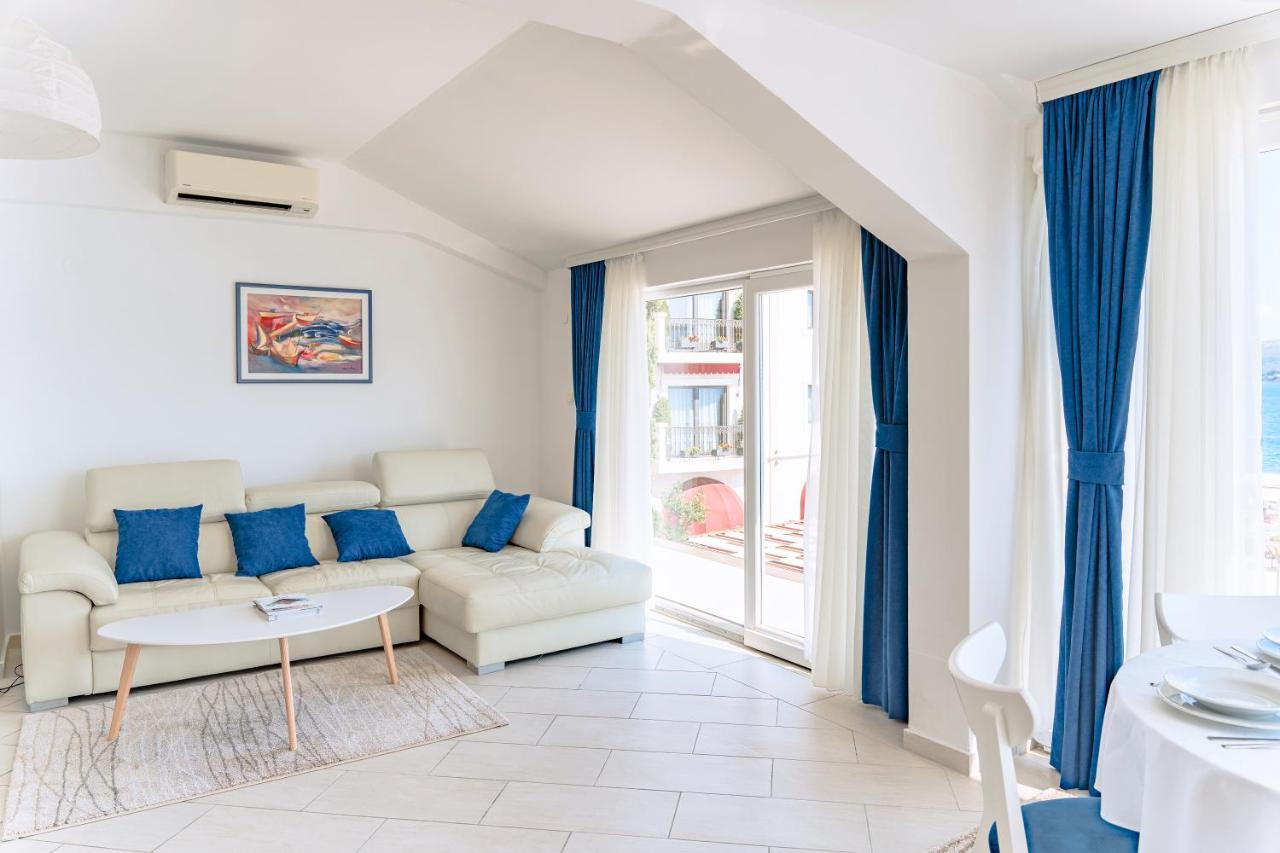 Seafront Apartments Tivat Exterior photo